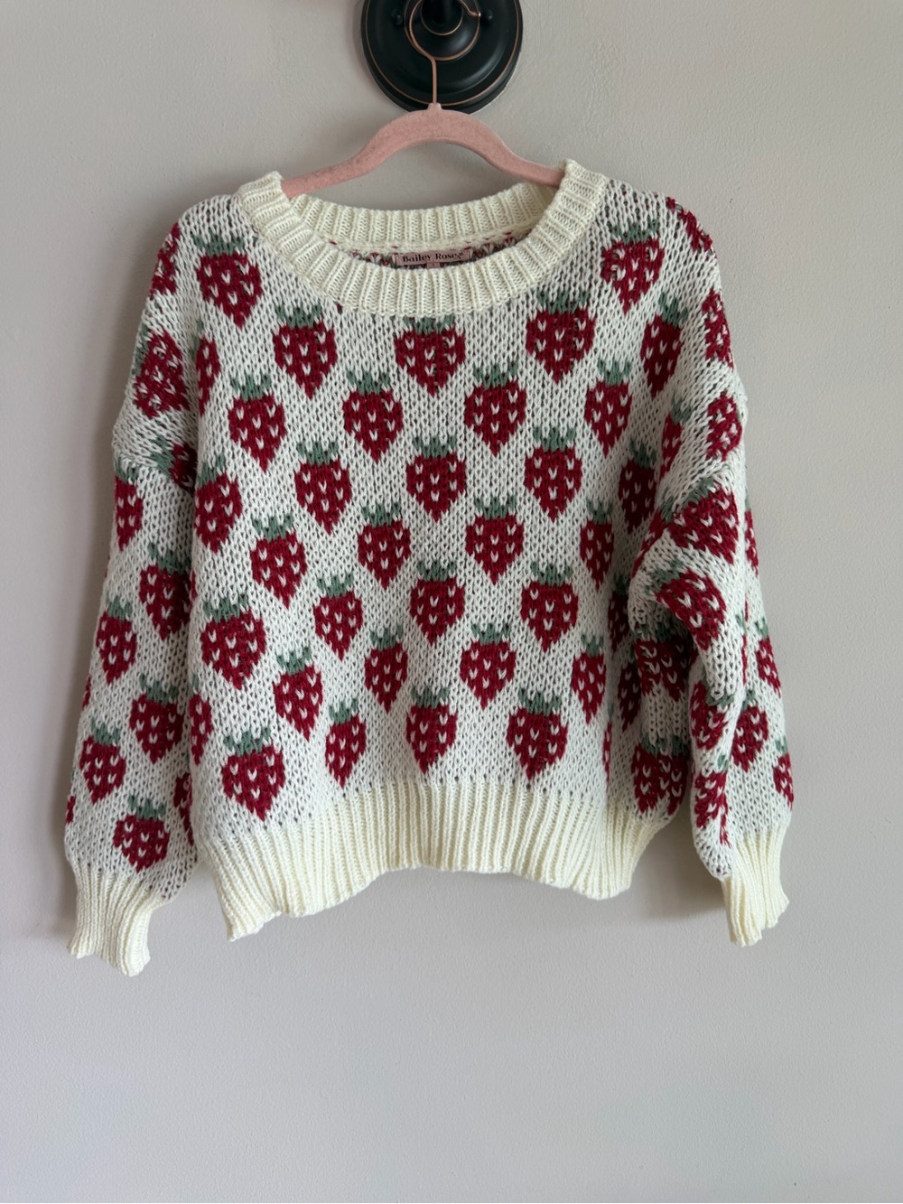 Bailey Rose Strawberry Intarsia Knit Sweater Cream Red Green Small Pullover